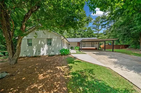 188 Greenbriar Ct SE, Conyers, GA 30094