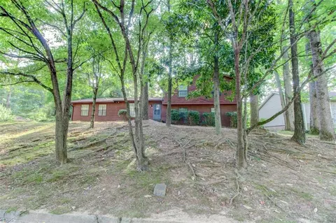 7996 Northcrest Dr, Jonesboro, GA 30238