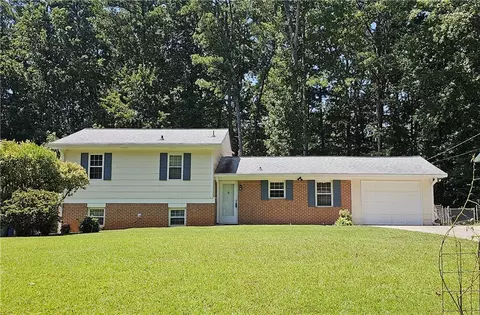 4380 Hickory Wood Ln, Doraville, GA 30360