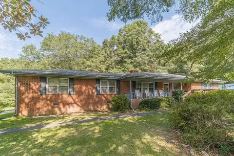 1645 Highpoint Rd, Snellville, GA 30078