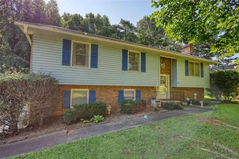 1022 Plantation Blvd, Conyers, GA 30094