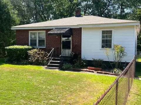 1068 Mclinden Ave SE, Smyrna, GA 30080