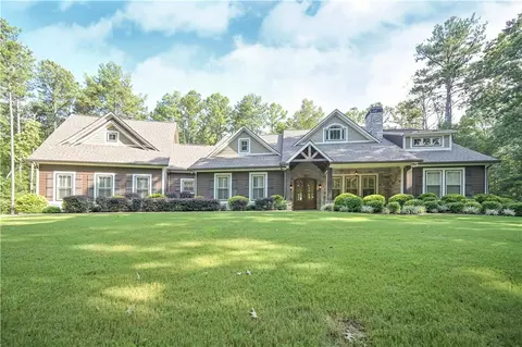 140 Stonegate Trl, Carrollton, GA 30116