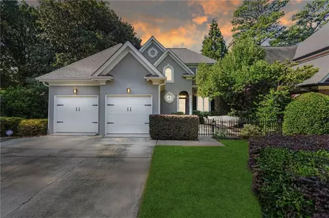 500 Fountain Oaks Way, Atlanta, GA 30342