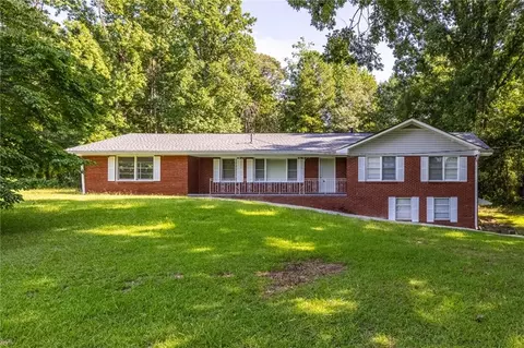 4440 Stonewall Tell Rd, Atlanta, GA 30349