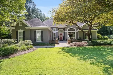 210 Manor Dr, Fayetteville, GA 30215