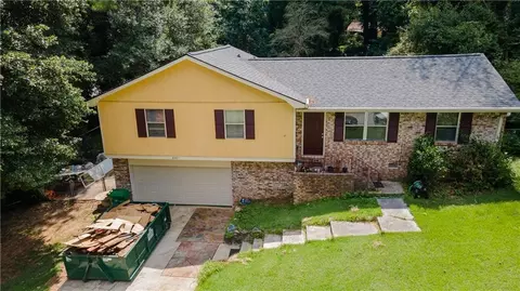 6981 Kimberland Gardens Ln, Lithonia, GA 30058