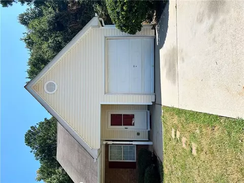 317 Coral Cir, Mcdonough, GA 30253