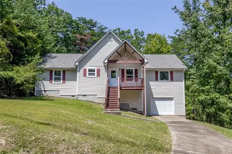 302 Chickasaw Dr, Waleska, GA 30183