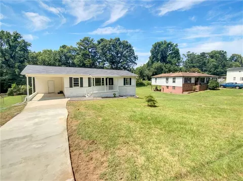 5084 Valley Lake Rd, Austell, GA 30106