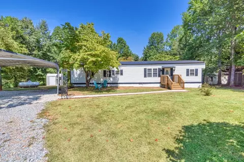 4957 Six Point Trl, Flowery Branch, GA 30542