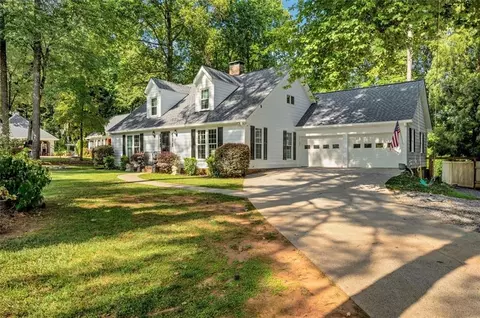 2035 Kinridge Trl, Marietta, GA 30062