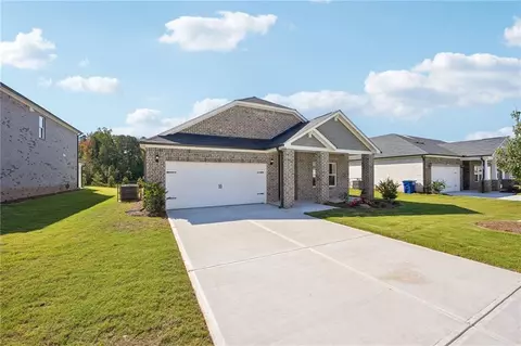 7748 Plymouth Dr, Fairburn, GA 30213