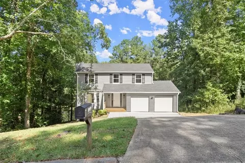 680 Millay Ct, Stone Mountain, GA 30088