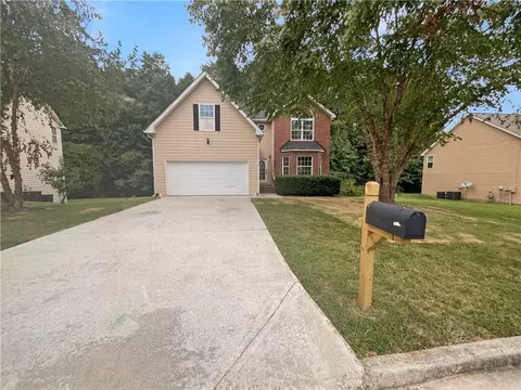 4995 Estonian Dr, Fairburn, GA 30213