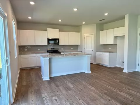 726 Ruddy Dr, Grayson, GA 30017 photo 8