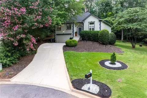 1251 Raleigh Ct, Lawrenceville, GA 30043