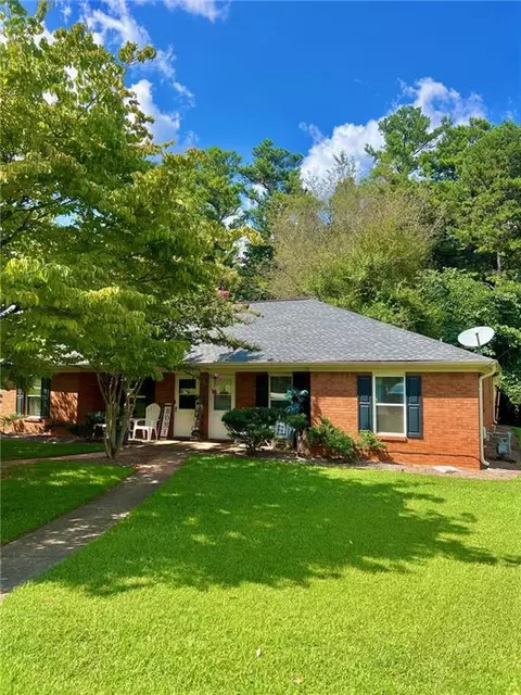 720 Still Lake Dr, Lawrenceville, GA 30046