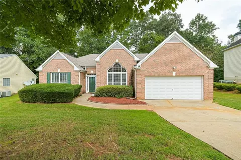 5103 Huntcrest Dr SW, Mableton, GA 30126