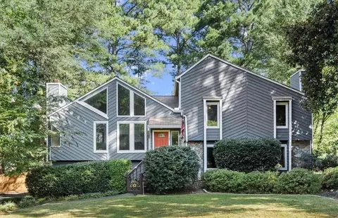 4371 Cedar Pointe Dr, Snellville, GA 30039