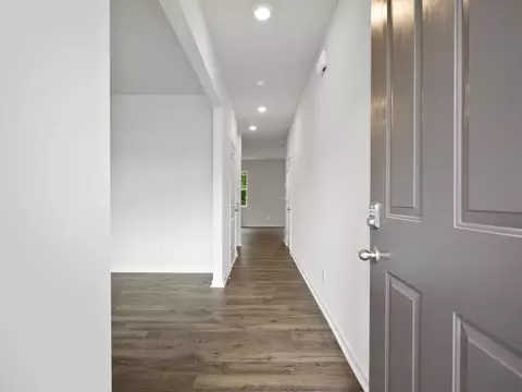 8235 Castleton Dr, Fairburn, GA 30213 photo 3