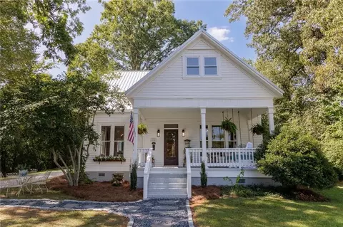 508 Bartow St, Waleska, GA 30183