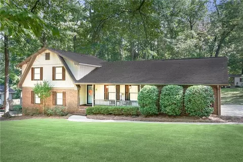 2052 Rainbow Dr, Snellville, GA 30039