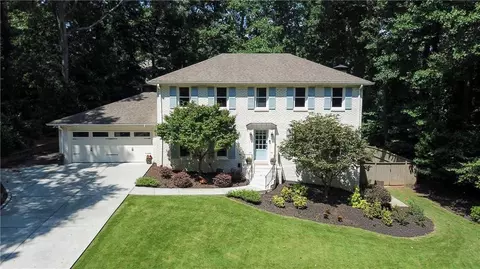 846 Fairfield Dr, Marietta, GA 30068