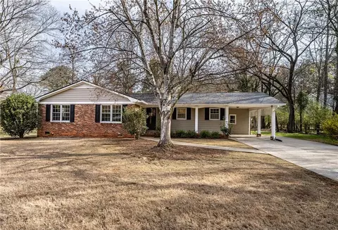 3 Bray Rd, Rome, GA 30161