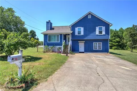 13 Ravenwood Ct, Rockmart, GA 30153