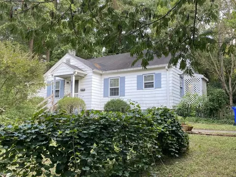 2993 Hollywood Dr, Decatur, GA 30033