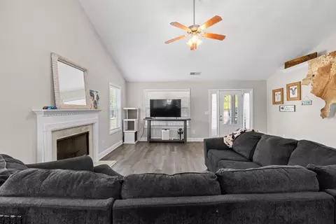 122 Middle Fork Ln, Carnesville, GA 30521 photo 6
