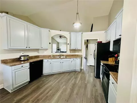 122 Middle Fork Ln, Carnesville, GA 30521 photo 8