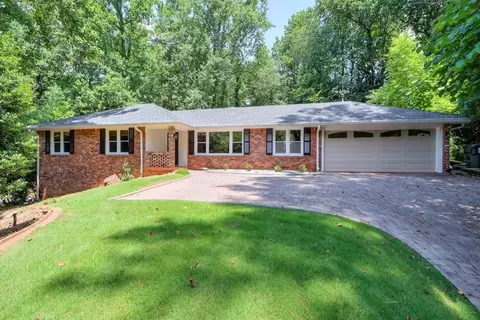 115 Landsdowne Dr, Sandy Springs, GA 30328
