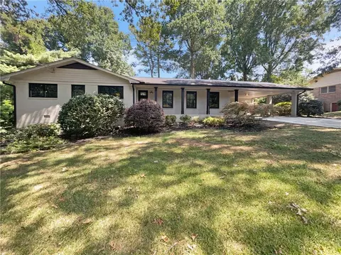 434 Royal Oaks Ter, Stone Mountain, GA 30087