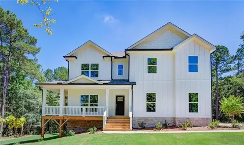 250 Nicklaus Cir, Social Circle, GA 30025