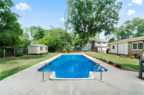 537 Chapman Dr, Marietta, GA 30066