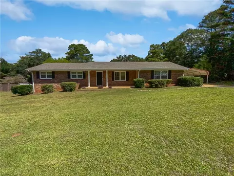 1046 Fox St SE, Conyers, GA 30013