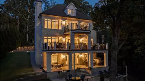 6461 Chestnut Hill Rd, Flowery Branch, GA 30542