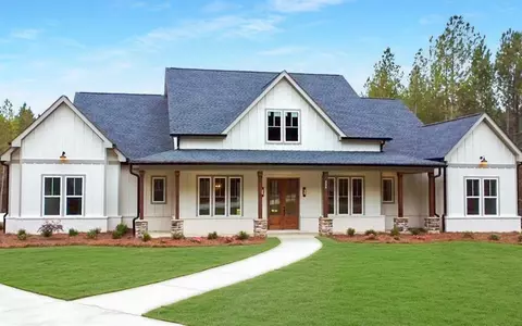 231 Spring Ridge Path, Dallas, GA 30132