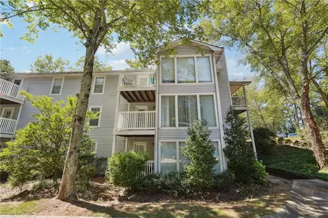 2101 Augusta Dr SE, Marietta, GA 30067