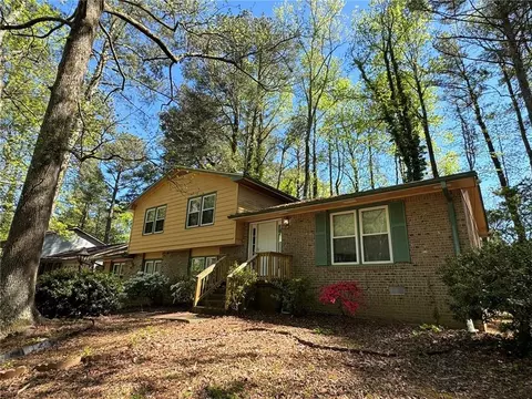 2246 Newgate Dr, Decatur, GA 30035