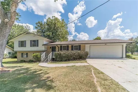 1864 North Rd, Snellville, GA 30078
