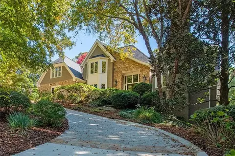 1440 N Riverside Cir, Atlanta, GA 30328