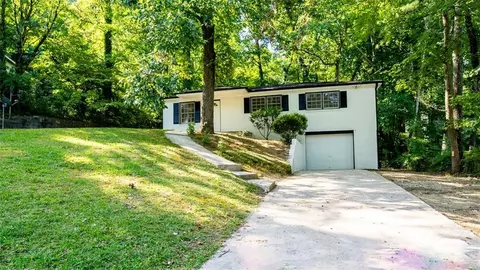 2084 Mulkey Rd SW, Marietta, GA 30008