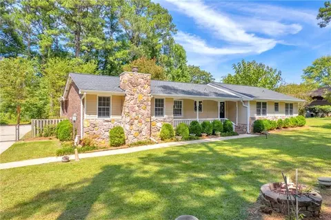 710 Mundys Mill Rd, Jonesboro, GA 30238