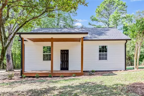 19 Lakeview Dr SE, Cartersville, GA 30121