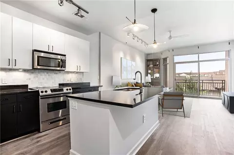 711 Cosmopolitan Dr NE #303, Atlanta, GA 30324