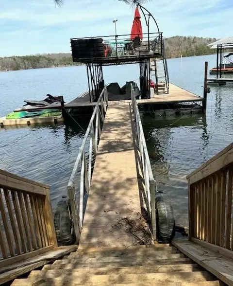 6975 Lakeside Pl, Gainesville, GA 30506