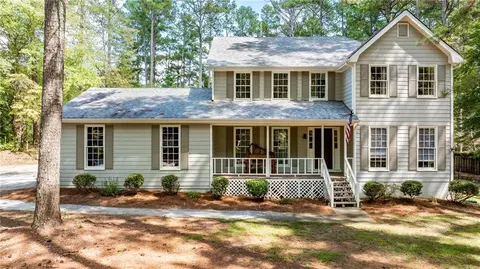 578 Banks Rd E, Fayetteville, GA 30214